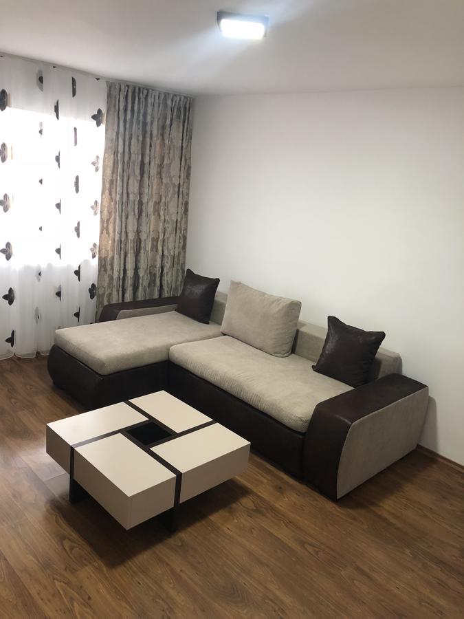 Apartament Bella จูรีลอฟกา ภายนอก รูปภาพ