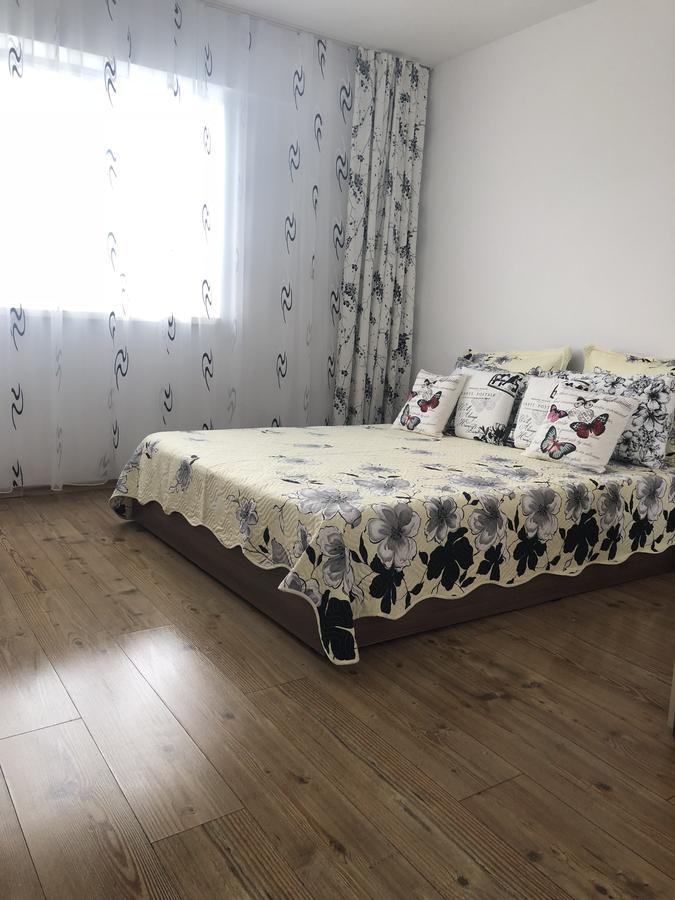 Apartament Bella จูรีลอฟกา ภายนอก รูปภาพ