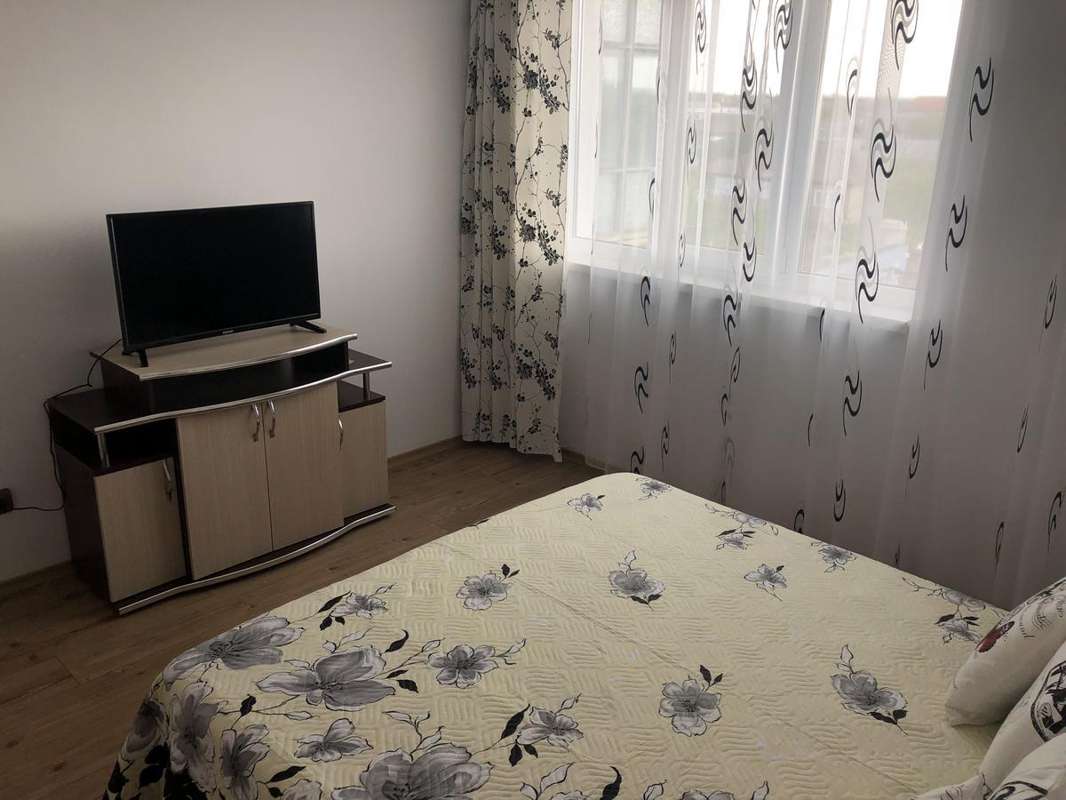 Apartament Bella จูรีลอฟกา ภายนอก รูปภาพ